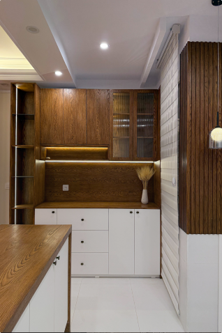 North Eye,Level View